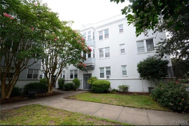 $173,000 | 800 West Princess Road, Unit C6 | Ghent