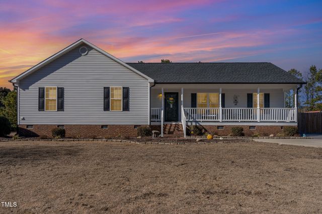 $375,000 | 112 Wagon Trail | Coats Crossing