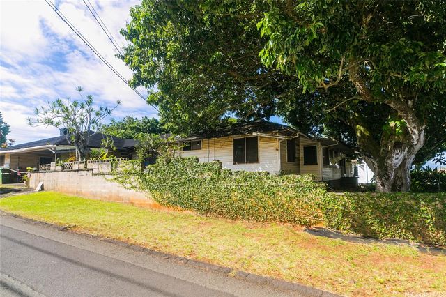 $795,000 | 1691 California Avenue | Wahiawa Heights