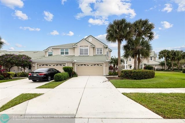 $397,000 | 1582 Southwest Harbour Isles Circle, Unit 74 | St. Lucie West Country Club