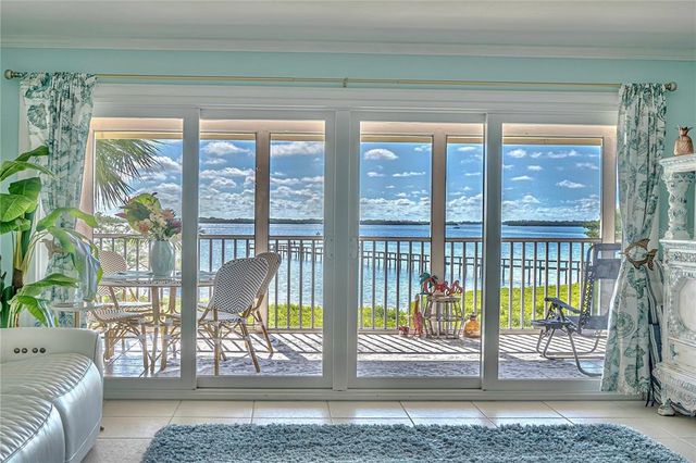 $750,000 | 749 Manatee Avenue, Unit 749 | Holmes Beach