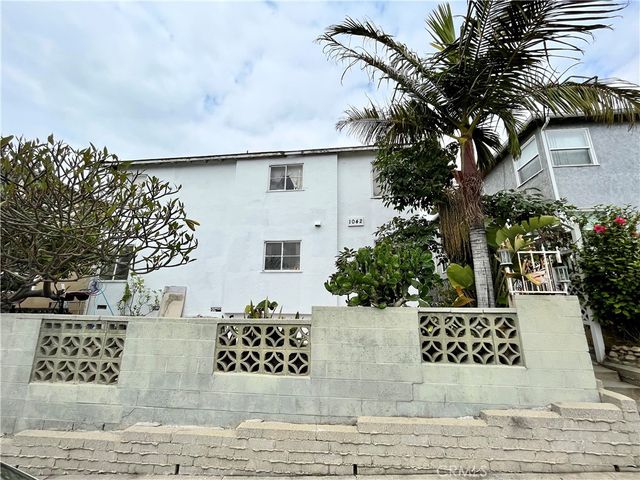 $1,200,000 | 1042 North Market Street | North Inglewood