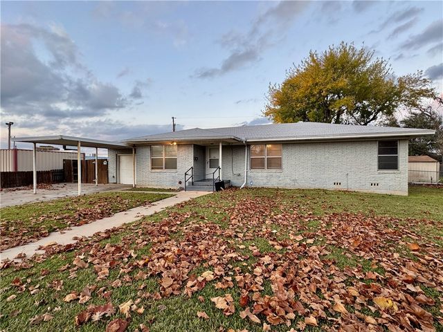 $197,900 | 937 Emerson Drive | Richland Hills