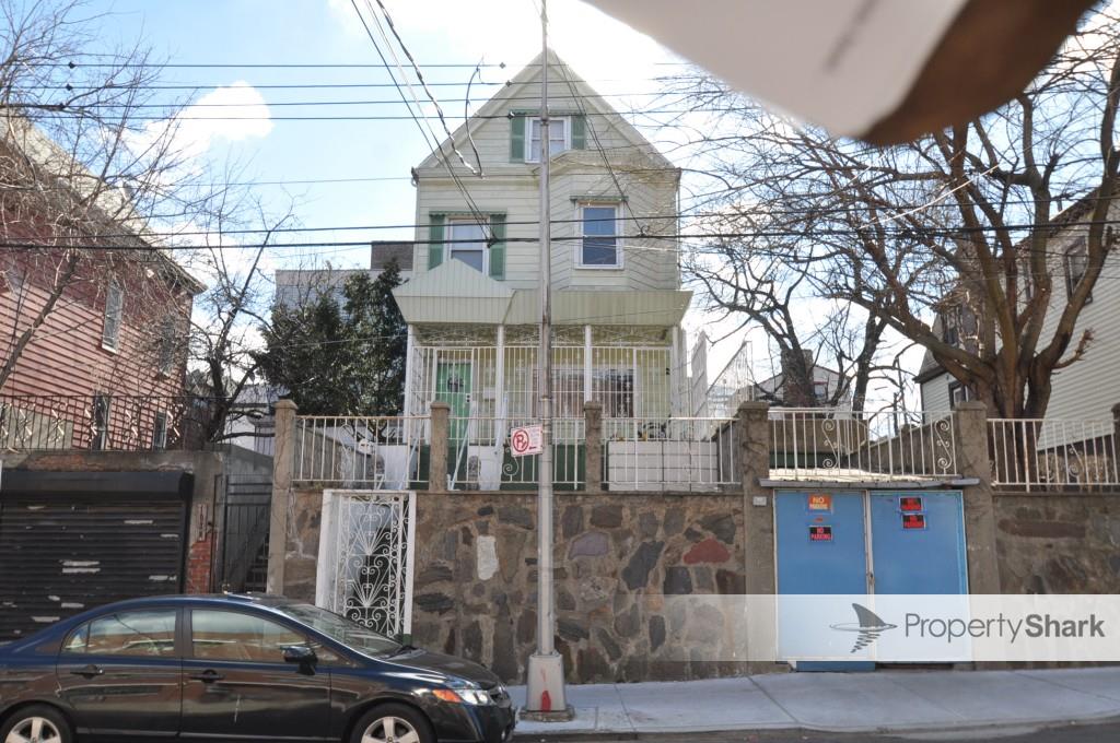 View of victorian house