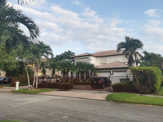 $990,000 | 15555 Southwest 114th Street | The Hammocks