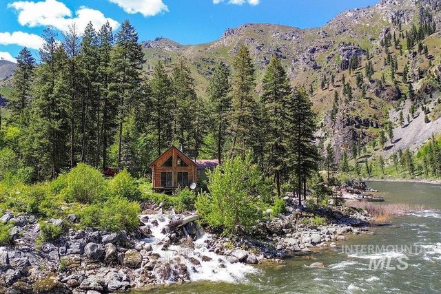 $1,995,000 | 1 Salmon River