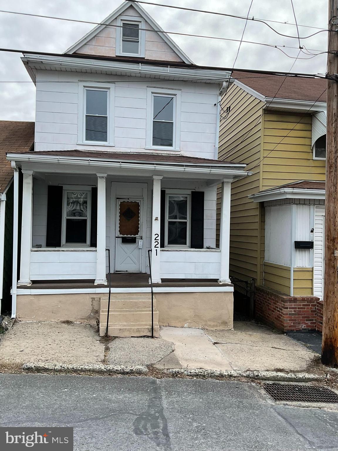 221 Cherry Street, St. Clair, PA 17970 | Compass