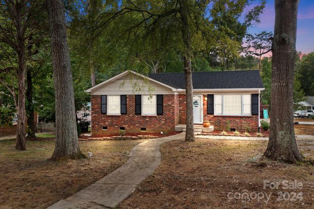 $290,000 | 9900 Arbor Dale Avenue | Cabarrus Woods