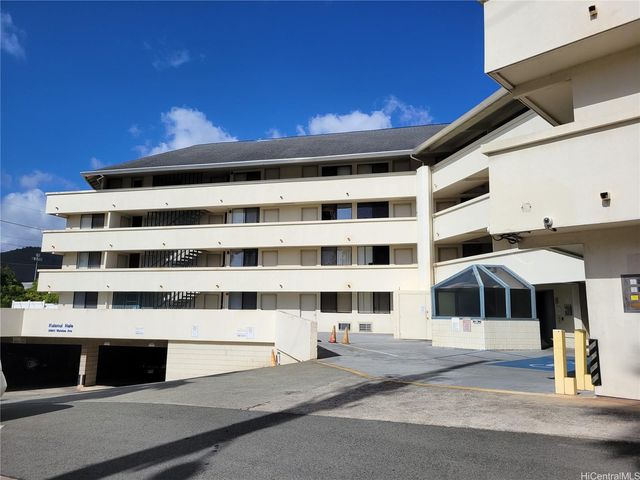 $1,550 | 2860 Waialae Avenue, Unit 114 | Moiliili