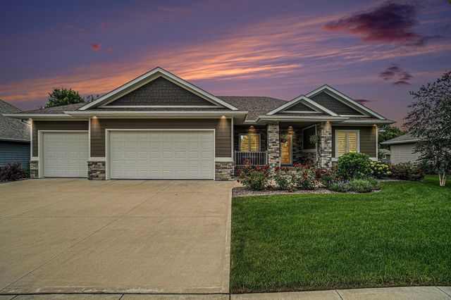 $649,900 | 306 East Veteran's Drive | Luverne