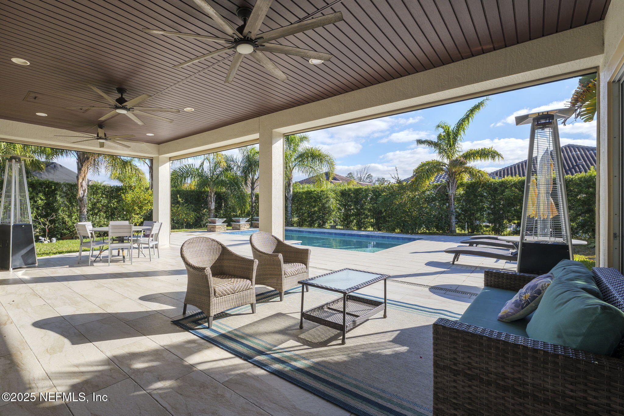 Huge Covered Lanai