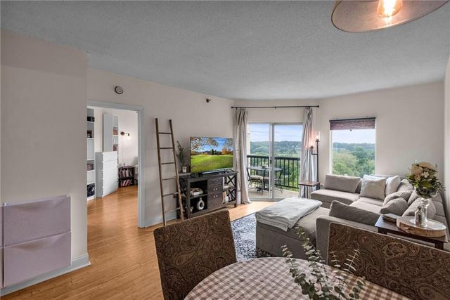 $239,700 | 1 Biscayne Drive Northwest, Unit 807 | The Terraces at Peachtree Condominiums