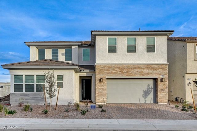 $999,900 | 9002 Shifting Skye Street | Skye Canyon