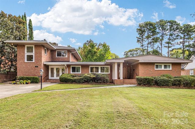 $2,275,000 | 3239 Foxcroft Road | Myers Park