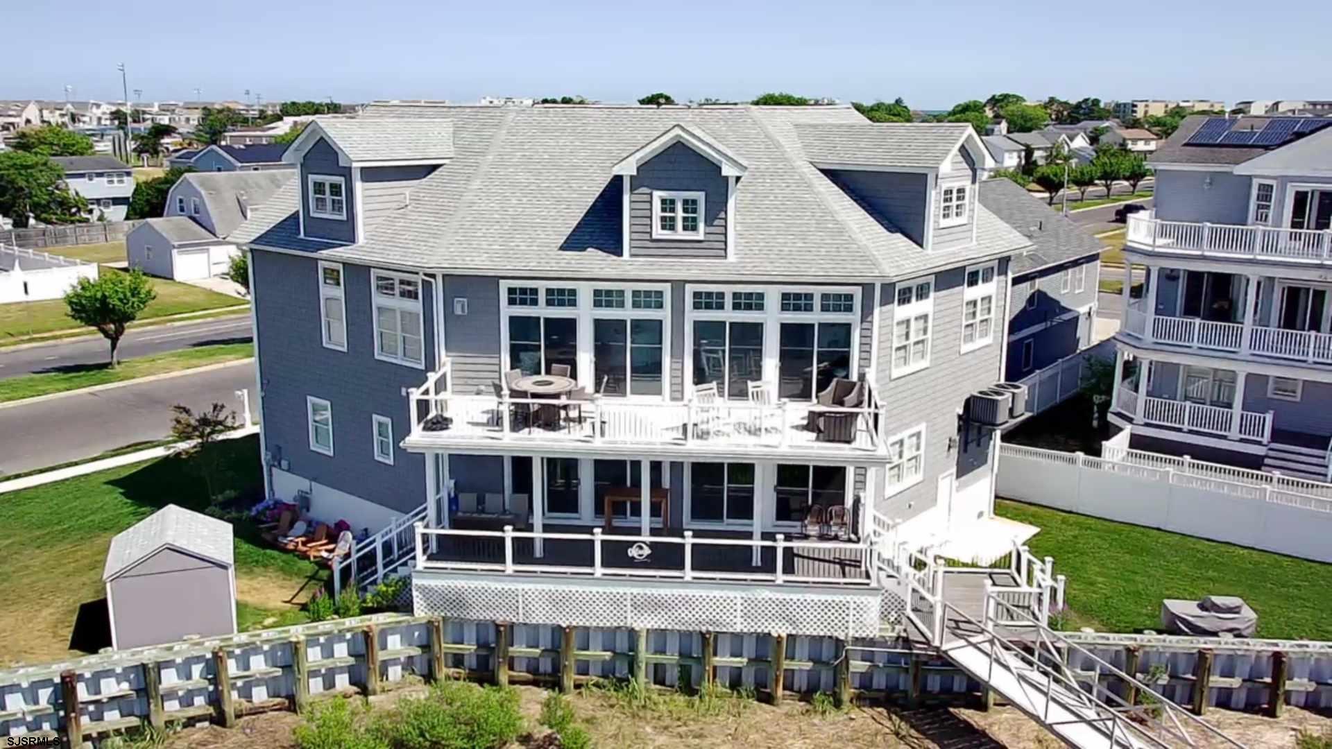 a view of front a house with a garden