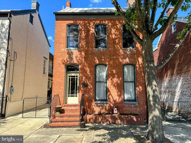 $2,995 | 113 East 4th Street | Downtown Frederick