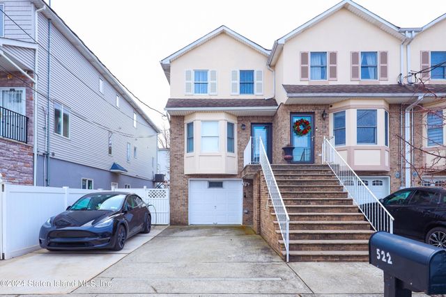 $788,000 | 522 Bedford Avenue | Midland Beach