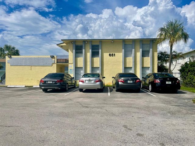 $1,900 | 651 Northwest 42nd Court, Unit 118 | Deerfield Beach