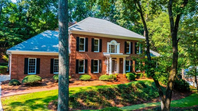 $998,000 | 1460 Northwold Drive | Dunwoody Panhandle