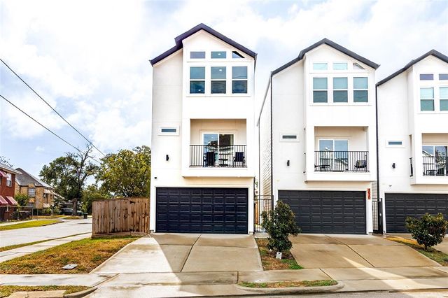 $450,000 | 4022 McKinney Street | Greater Eastwood