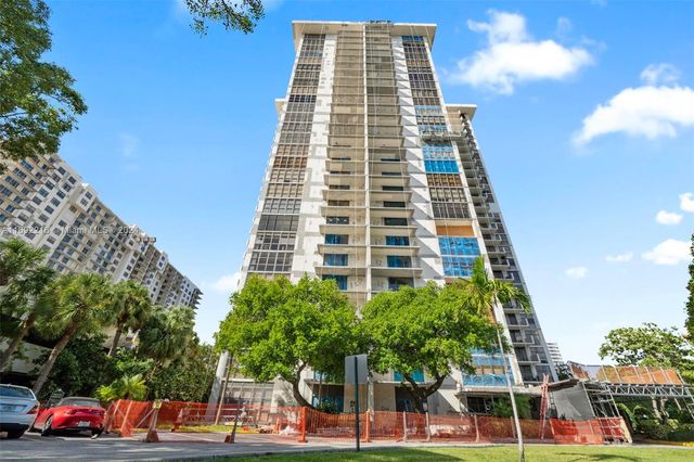 $340,000 | 18181 Northeast 31st Court, Unit 405 | Aventura