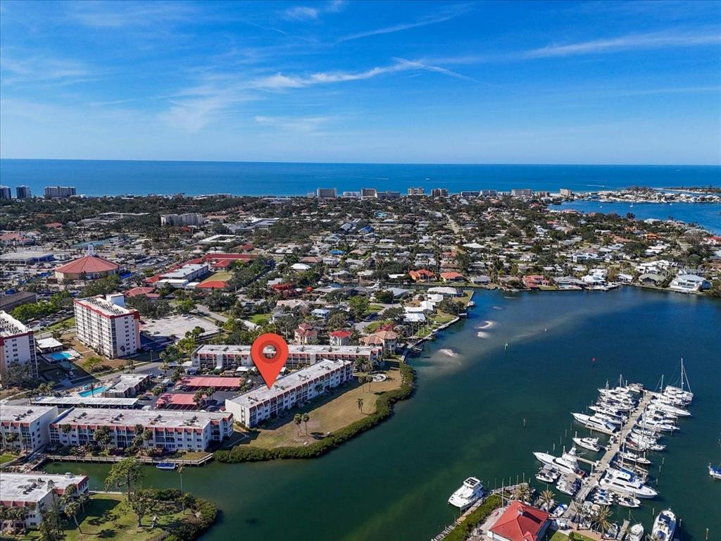 Great views of Roberts Bay and the Intracoastal Waterway from 2nd floor balcony