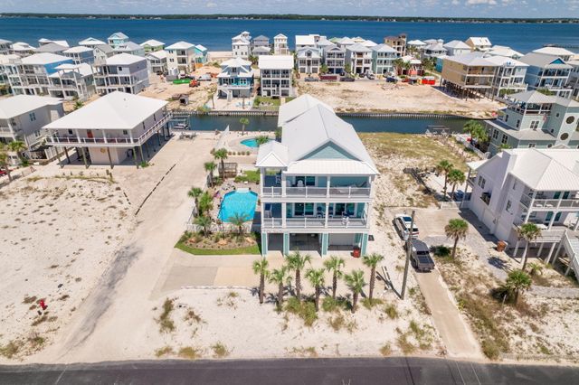 $2,410,000 | 7376 Gulf Boulevard | Navarre Beach