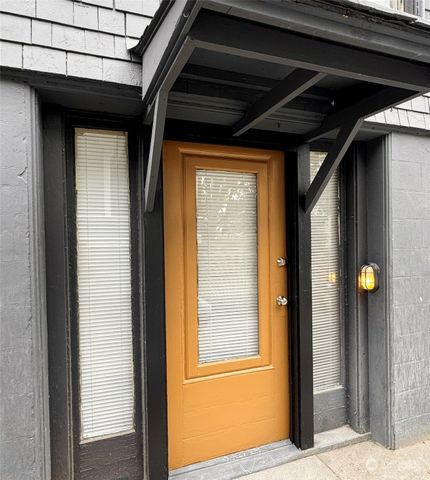 $1,650 | 314 East Mercer Street, Unit 1A | Capitol Hill