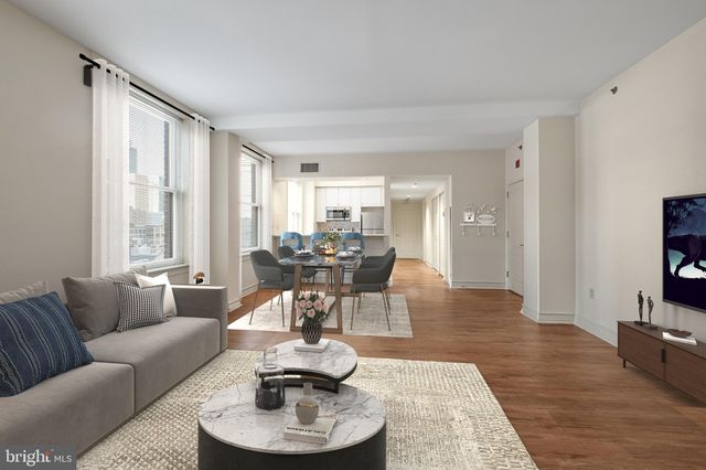 $2,300 | 204 South 17th Street, Unit 11B | Rittenhouse Square