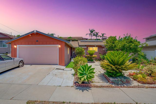 $739,000 | 2417 Calle Chanate | Paradise Hills