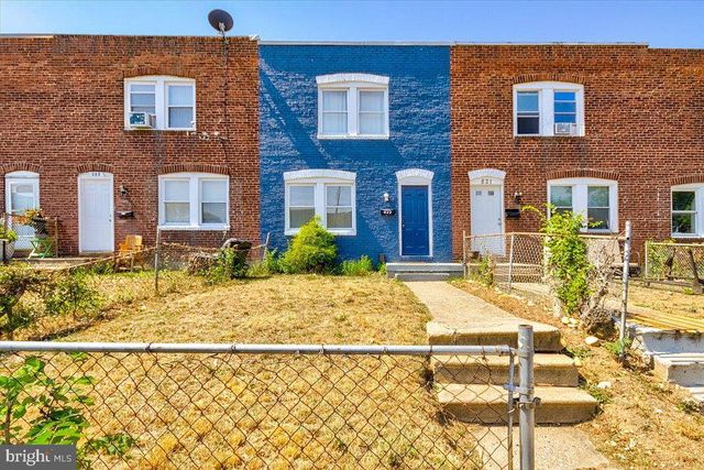 $1,250 | 823 Stoll Street, Unit 1 | Brooklyn