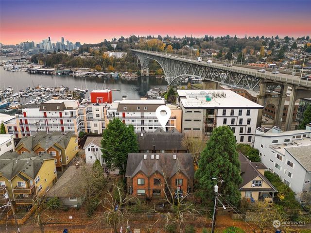 $949,998 | 921 North 35th Street, Unit A | Fremont