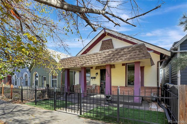 $670,000 | 852 Galapago Street | Lincoln Park