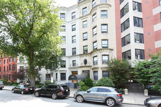 $3,800 | 386 Commonwealth Avenue, Unit 3 | Back Bay