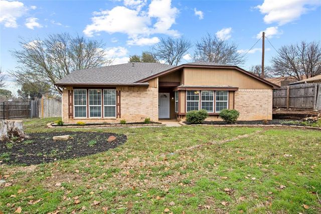 $325,000 | 6415 High Country Trail | Southwest Central Arlington