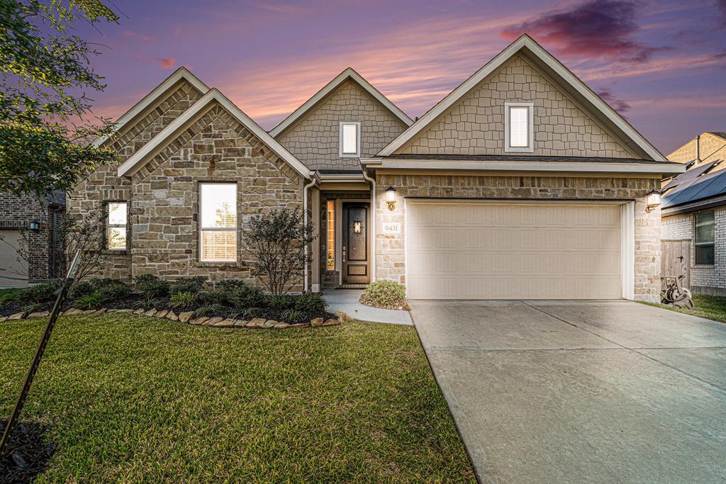 Welcome home to 9431 Vista Falls Trace in the community of Royal Brook!  This home exudes warmth and invites you to come in and stay awhile!