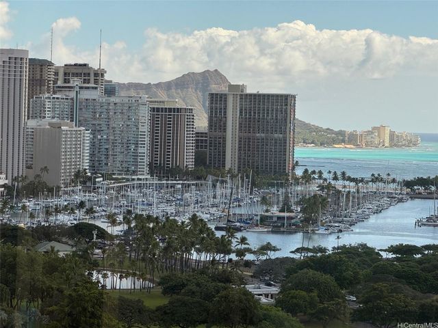 $1,400,000 | 1330 Ala Moana Boulevard, Unit 2105 | Kakaako