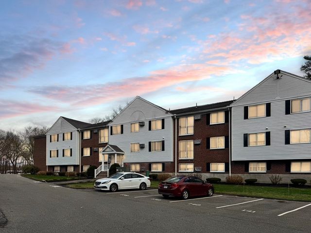 $269,900 | 25 Clark's Road, Unit 306 | Salisbury Point