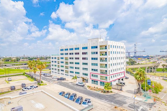 $415,000 | 901 North Upper Broadway, Unit 203 | Downtown Corpus Christi