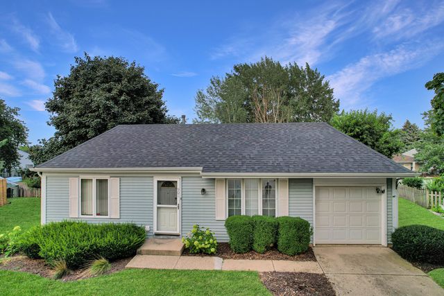 $242,900 | 901 Shady Court | Greenfield Village