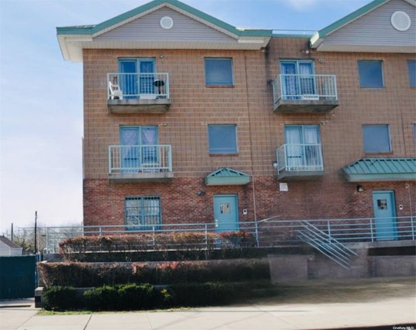 $749,999 | 307 Beach 66th Street | Arverne