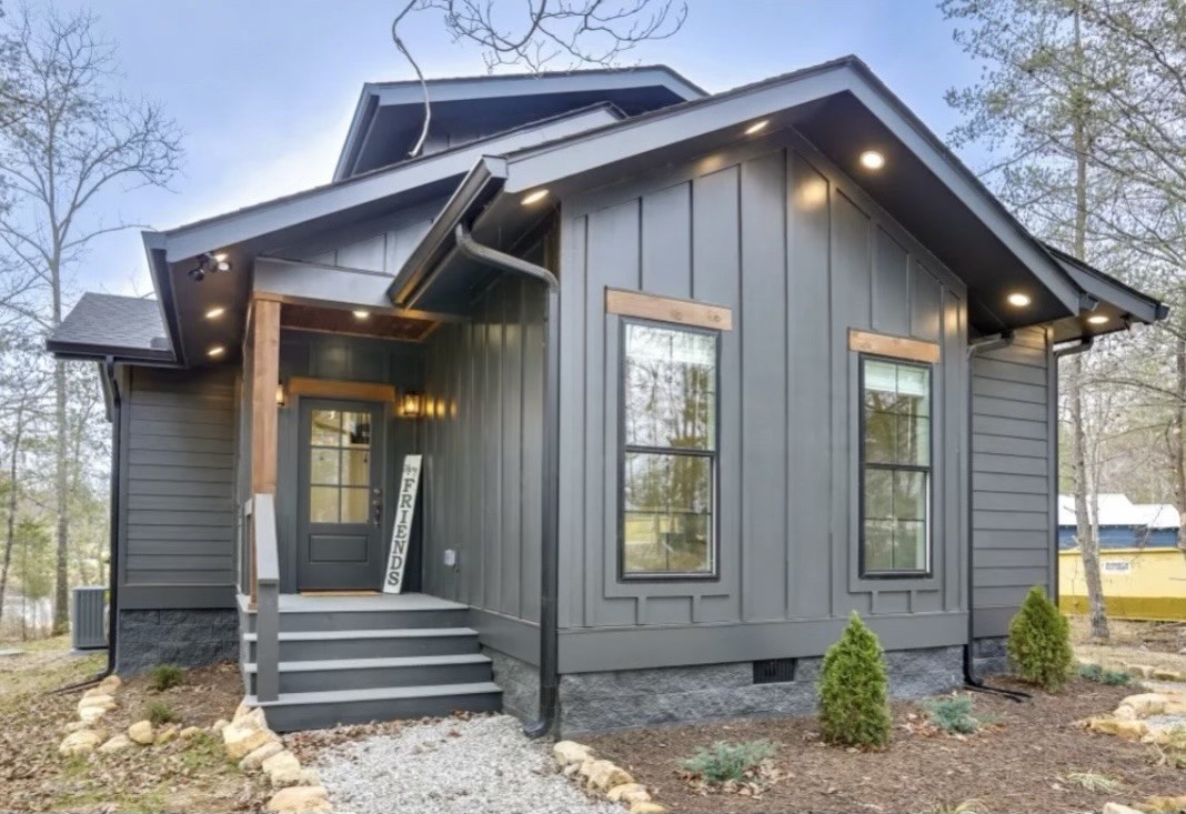 a view of house with a outdoor space