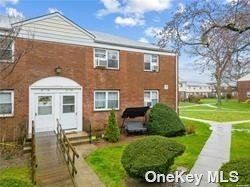 $288,000 | 67-34 Springfield Boulevard, Unit UPPR | Oakland Gardens