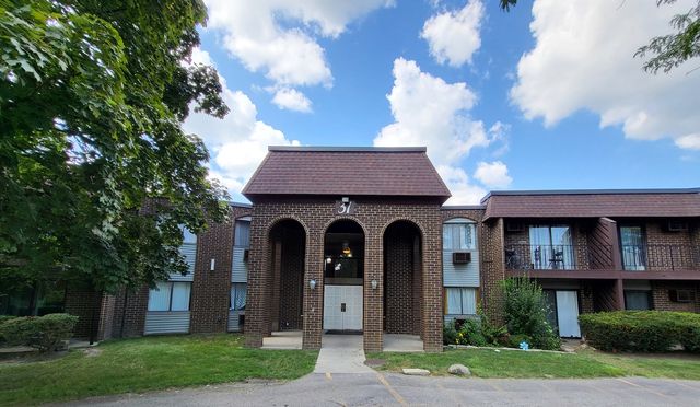 $180,000 | 31 Washington Boulevard, Unit 105 | Mundelein