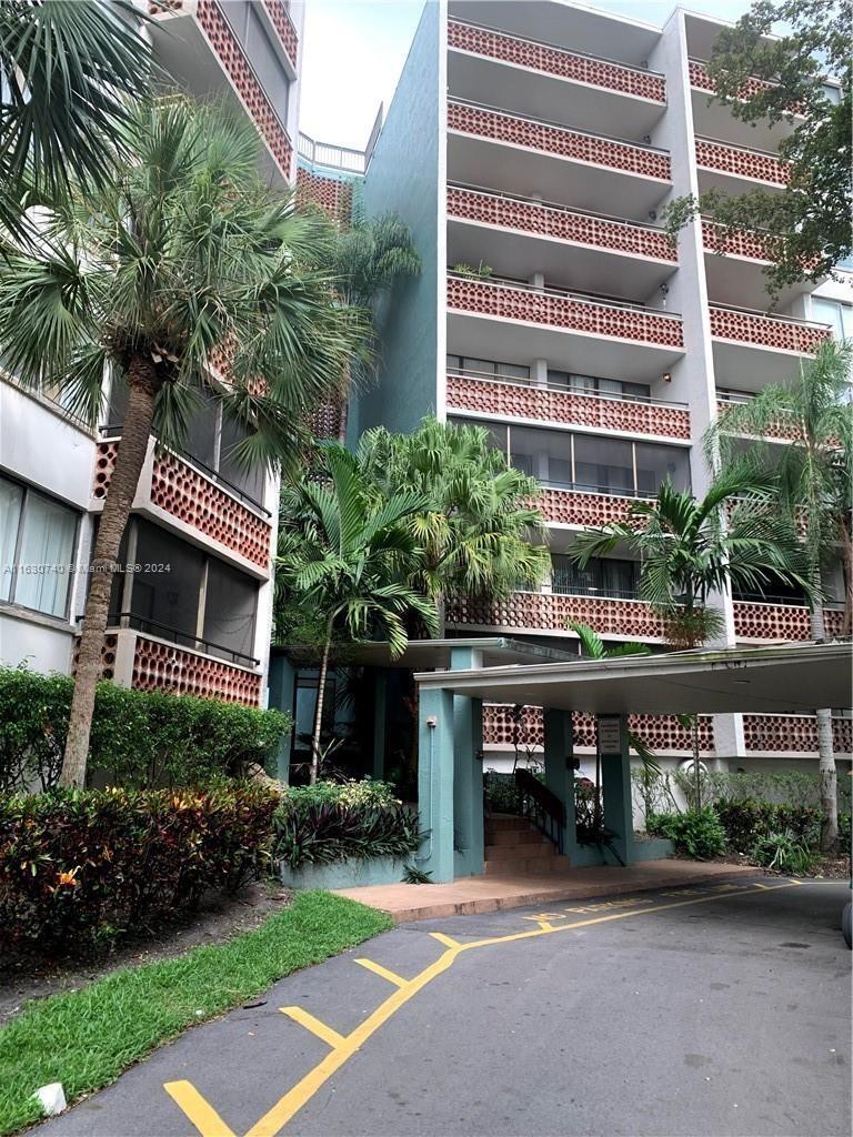 a view of building with outdoor space