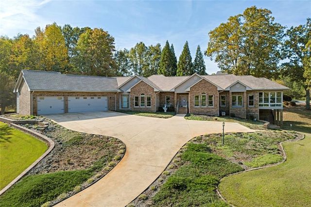 $1,250,000 | 203 Eagles Landing Lane