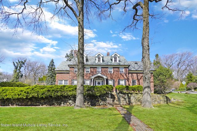 $3,250,000 | 8 Circle Road | Todt Hill