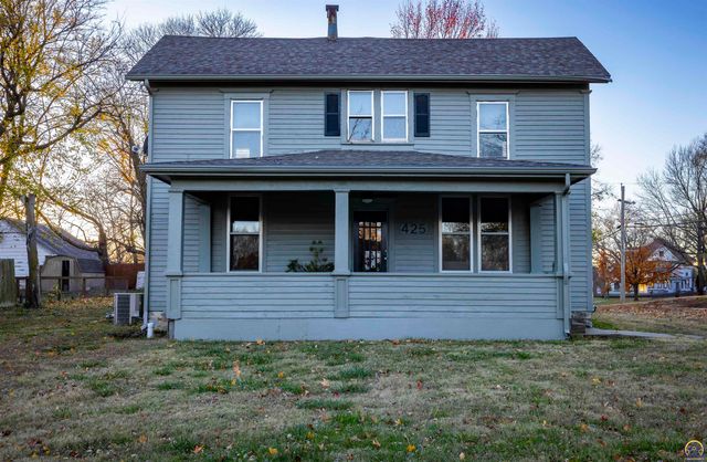 $215,000 | 425 Nebraska Avenue | Holton