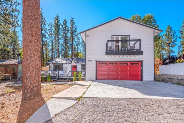 $799,900 | 1224 Redwood Drive | Big Bear City