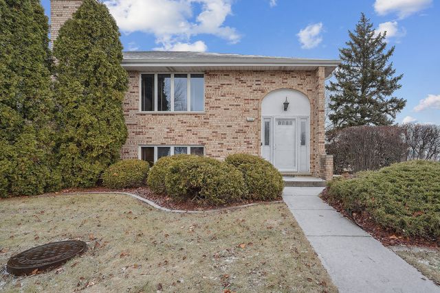 $339,900 | 7220 West 154th Street | Orland Park